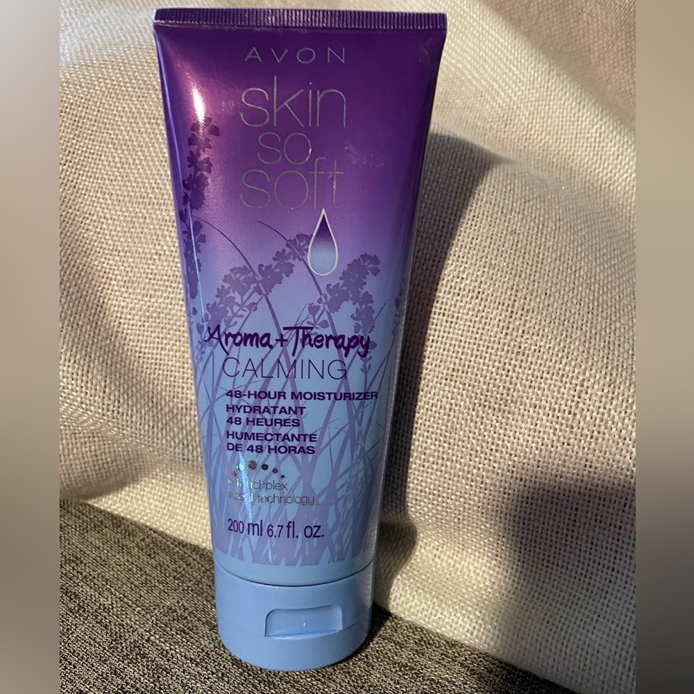 Avon Skin So Soft Aroma Therapy Calming 48 hour Moisturizer 6.7 fl oz sealed